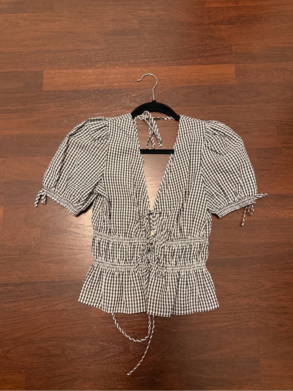 WAYF Nina Tie Front Top in Black - Picture 2 of 2